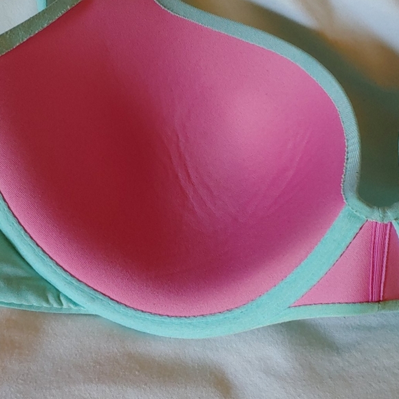 PINK by Victoria's Secret Bra - Picture 2 of 6